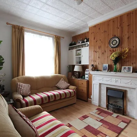 Double Room For Rent In Shared Covent Garden Apartment